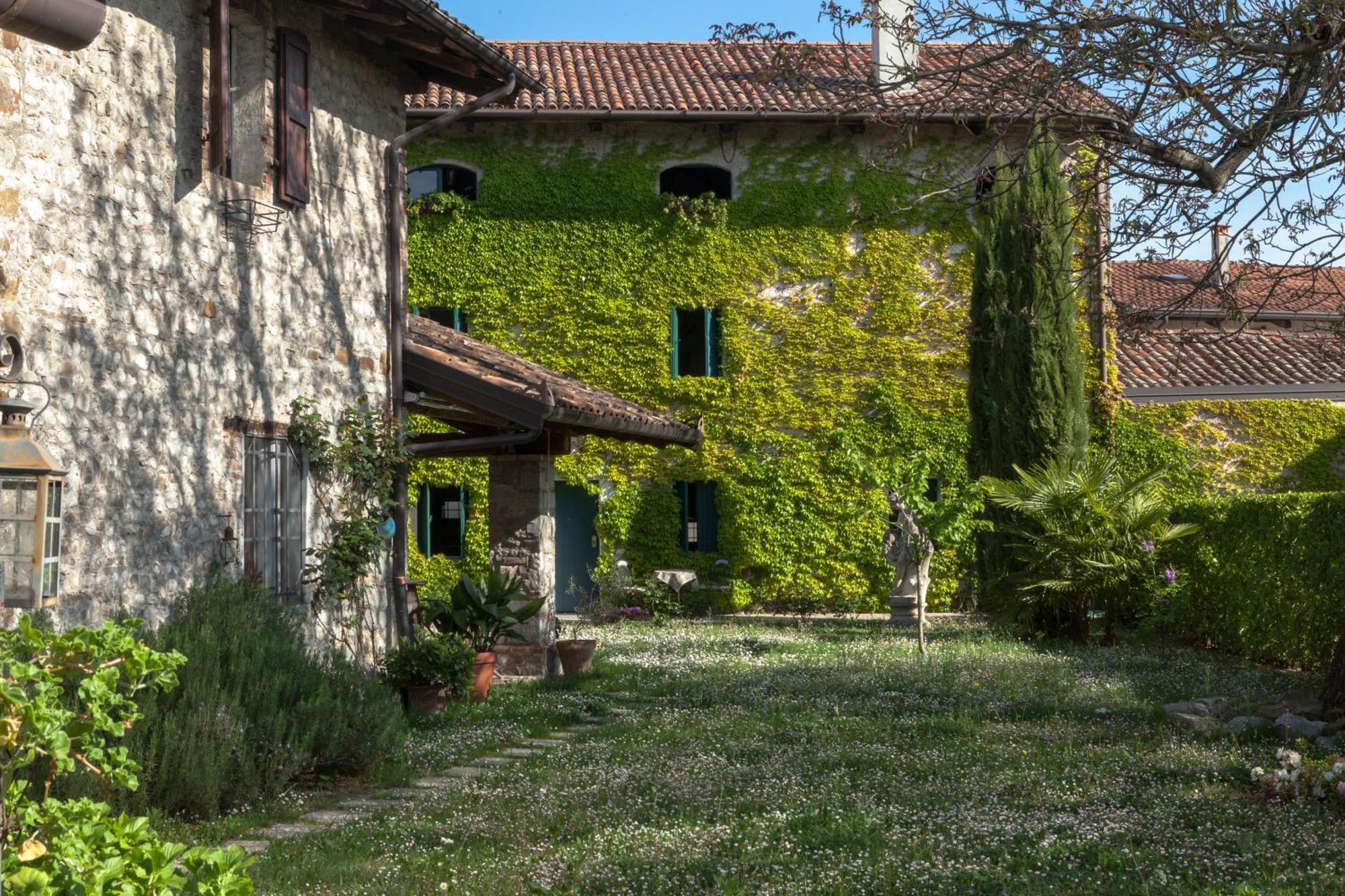 Manzano B&B La Casa Del Sole מראה חיצוני תמונה